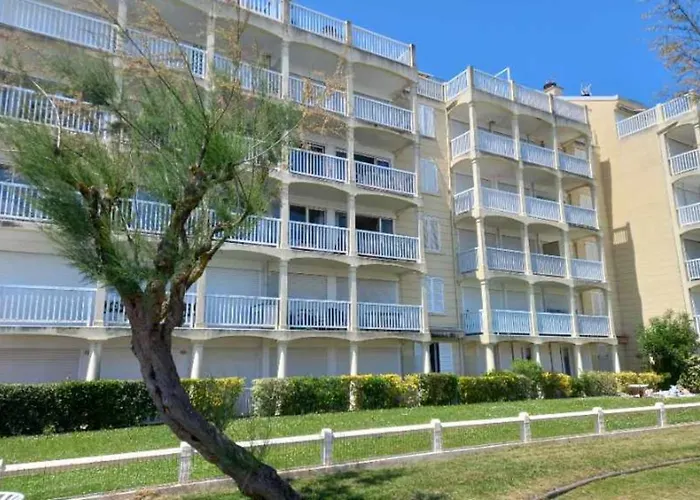 Superb Apartment Near The Sea